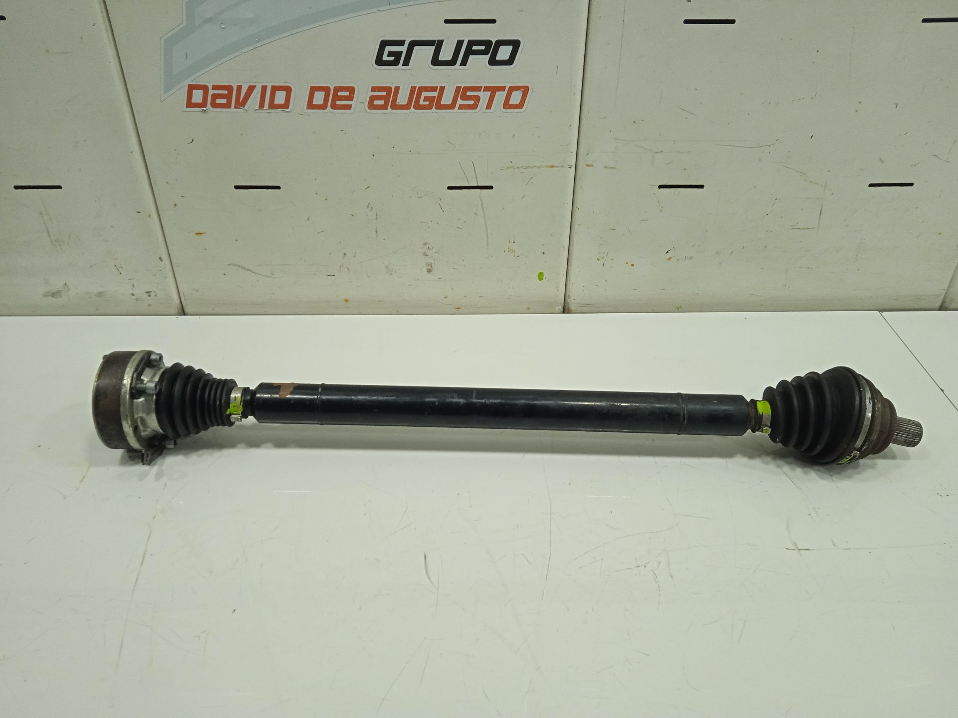 Transmision delantera izquierda   no identificado