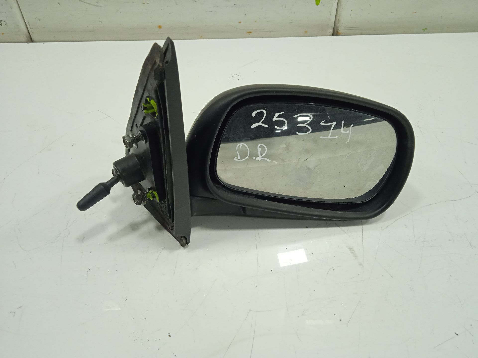 Retrovisor derecho   no identificado