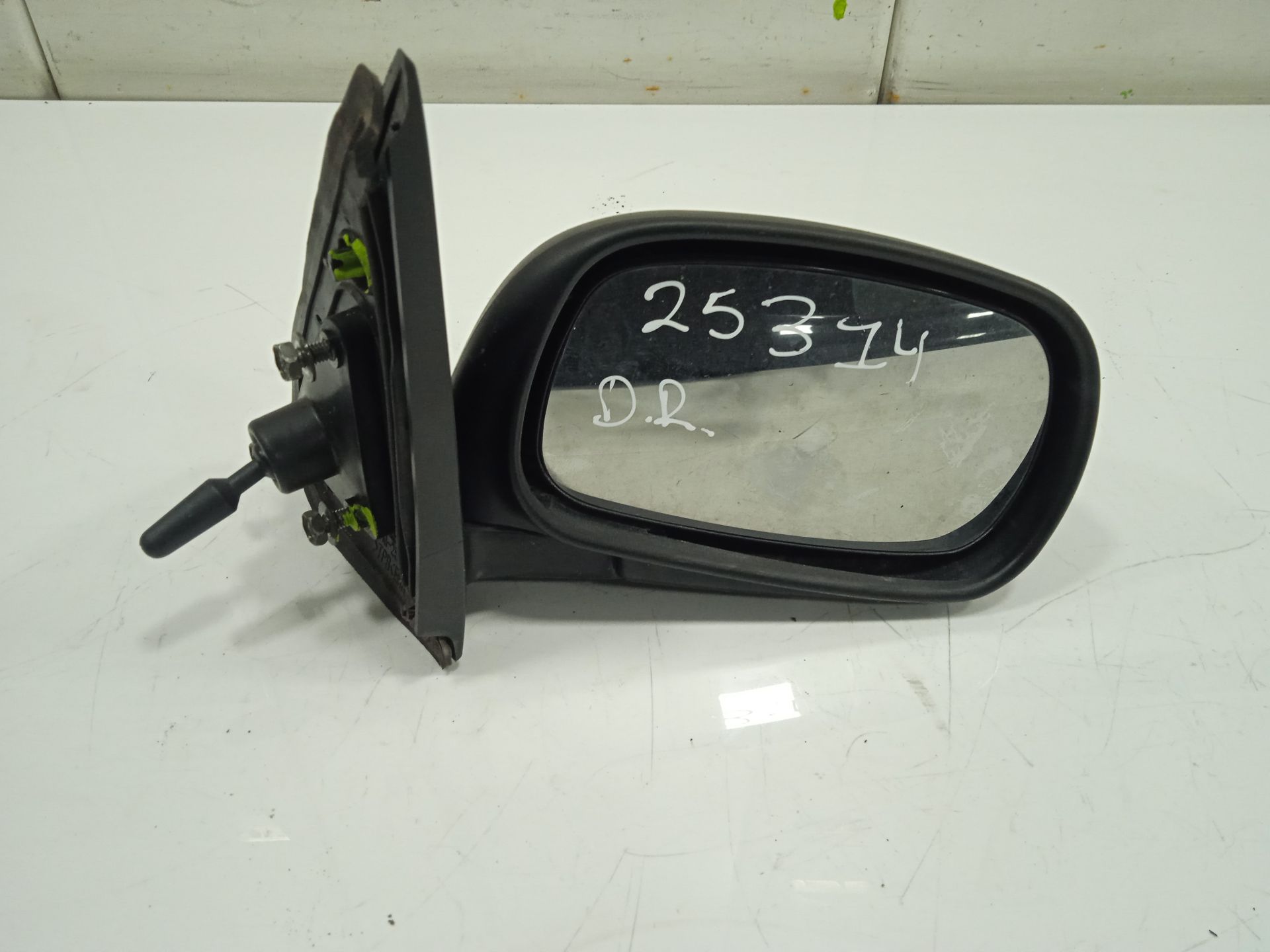 Retrovisor derecho   no identificado