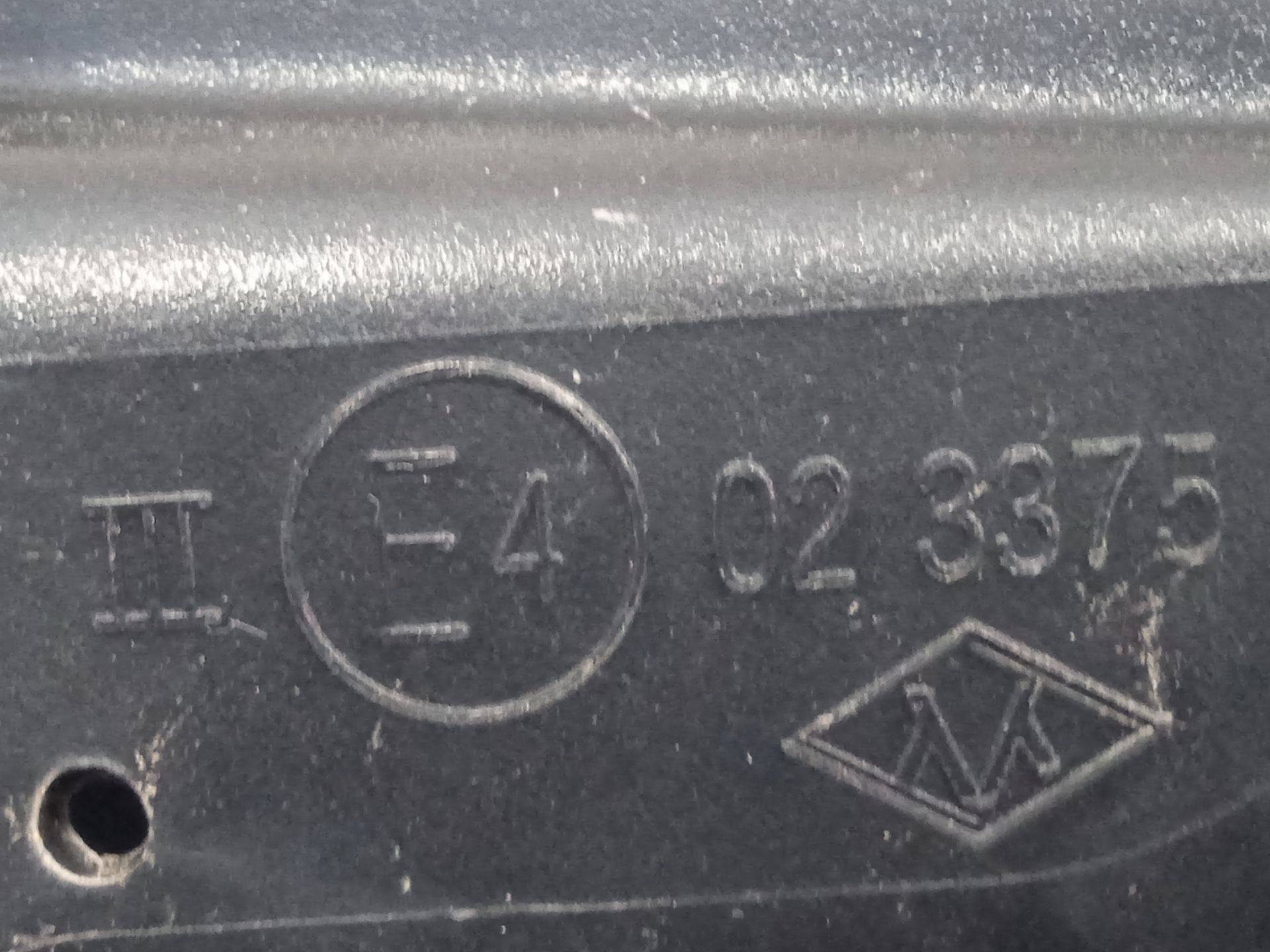 Retrovisor derecho   no identificado