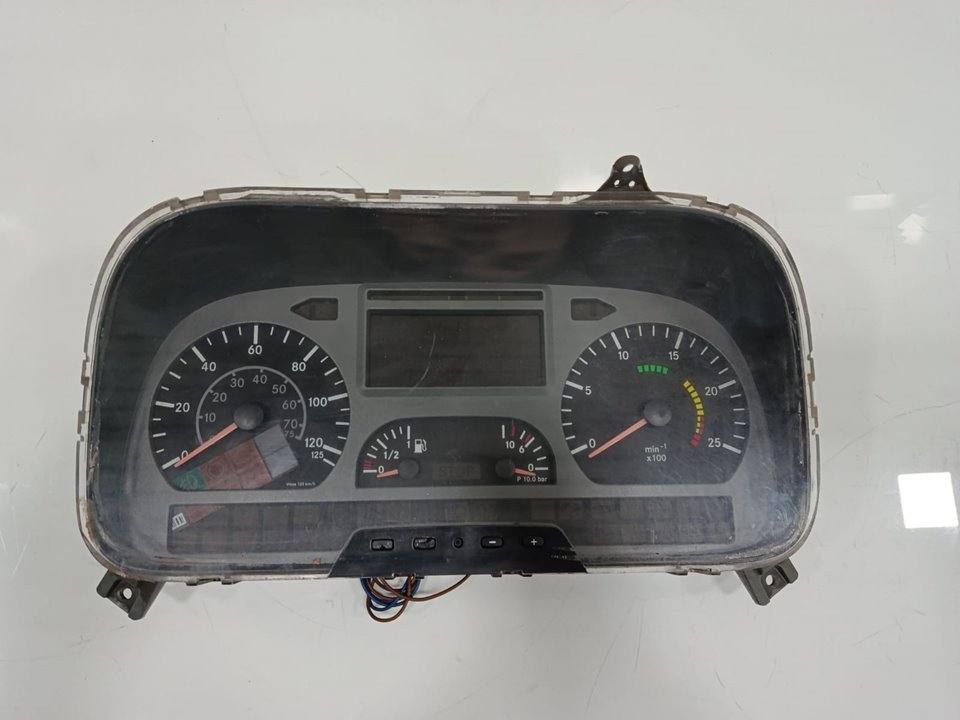 Cuadro instrumentos mercedes-benz  no identificado