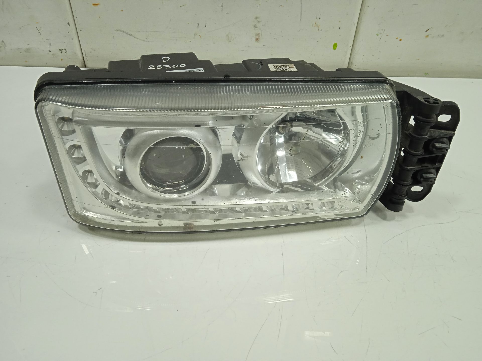 Faro derecho iveco stralis (ad hi-streetat hi-road)(07.2012) fg ad tp                    4