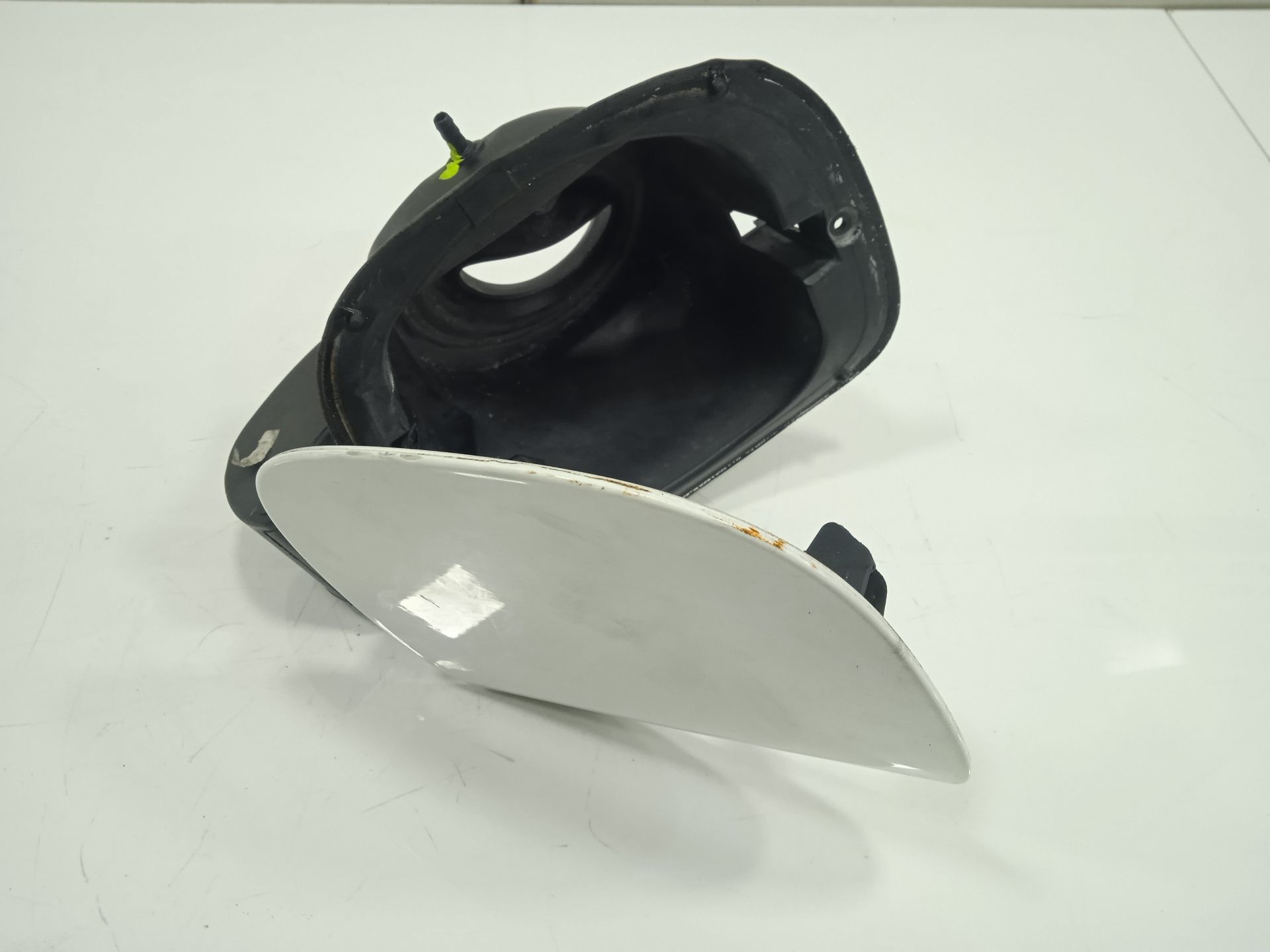 Tapa exterior combustible volvo v60 familiar kinetic