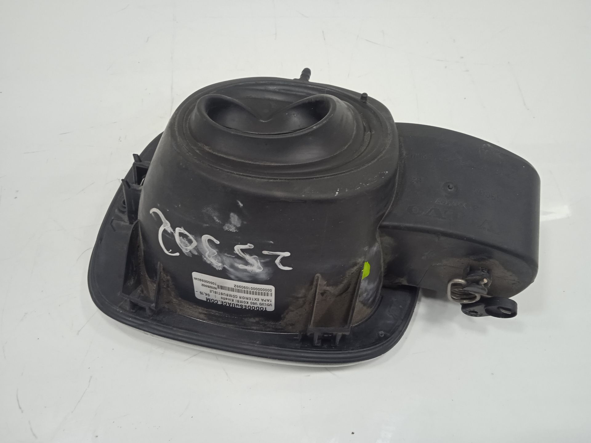Tapa exterior combustible volvo v60 familiar kinetic
