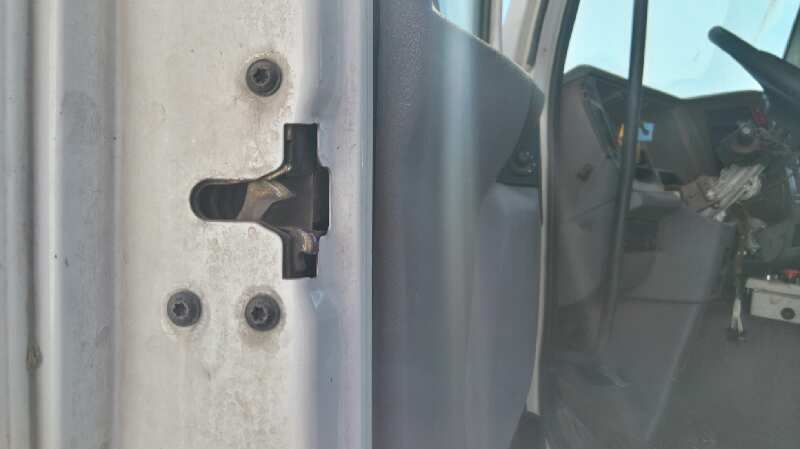  cerradura puerta delantera izquierda   renault midlum dci 220 16c 6.174 cm3 6 cilindros