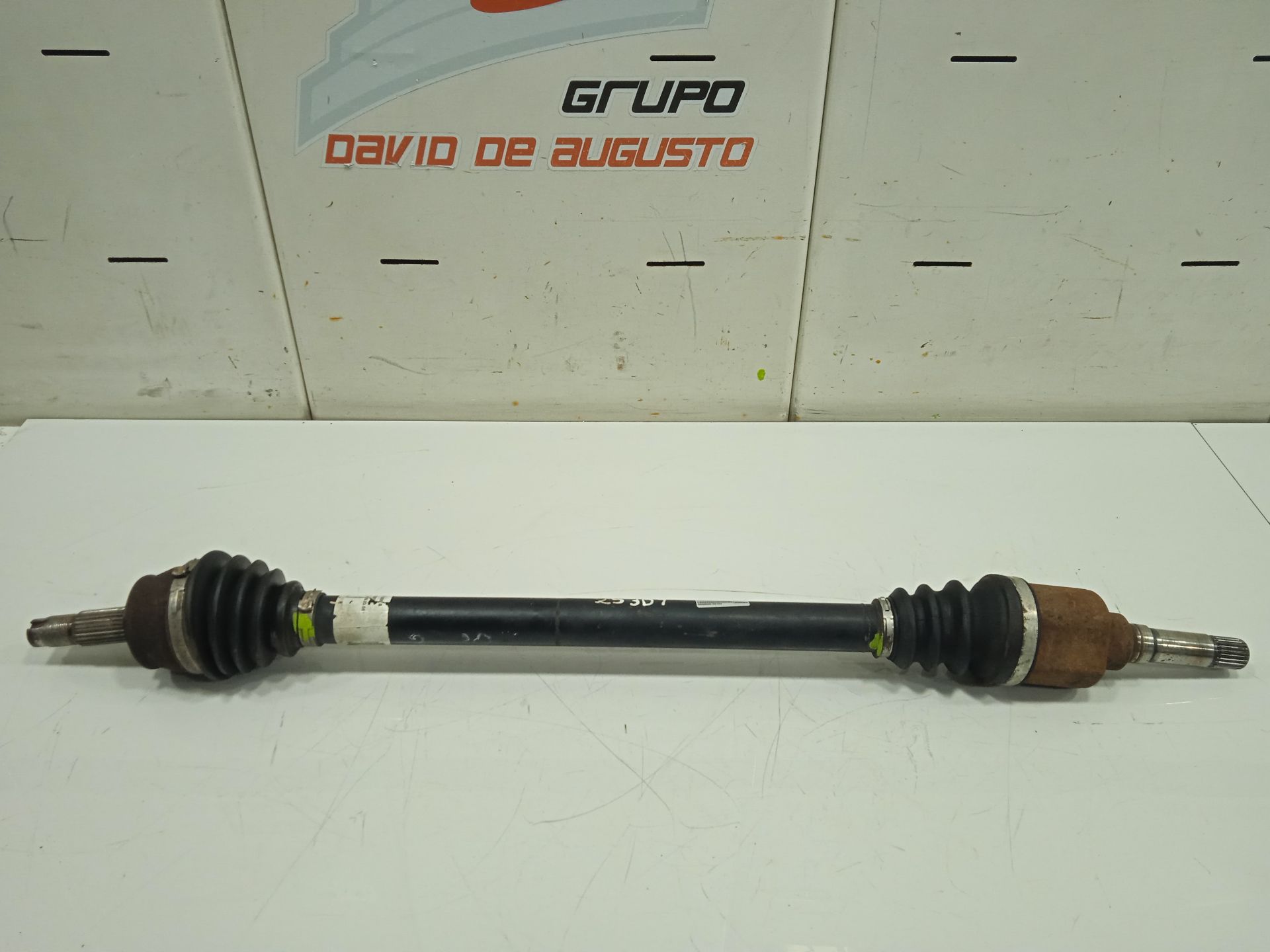 Transmision delantera derecha   no identificado
