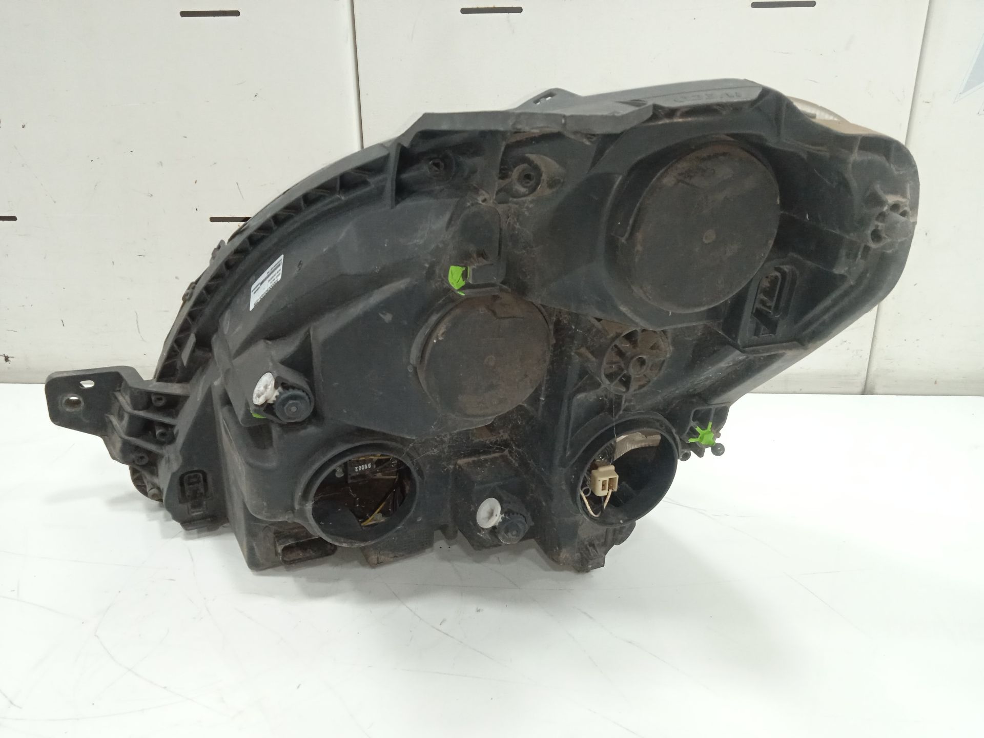 Faro derecho iveco  no identificado