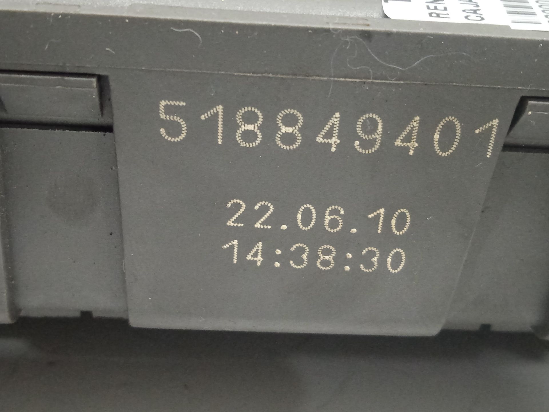Caja reles / fusibles renault premium route fg 4x2 larga distancia