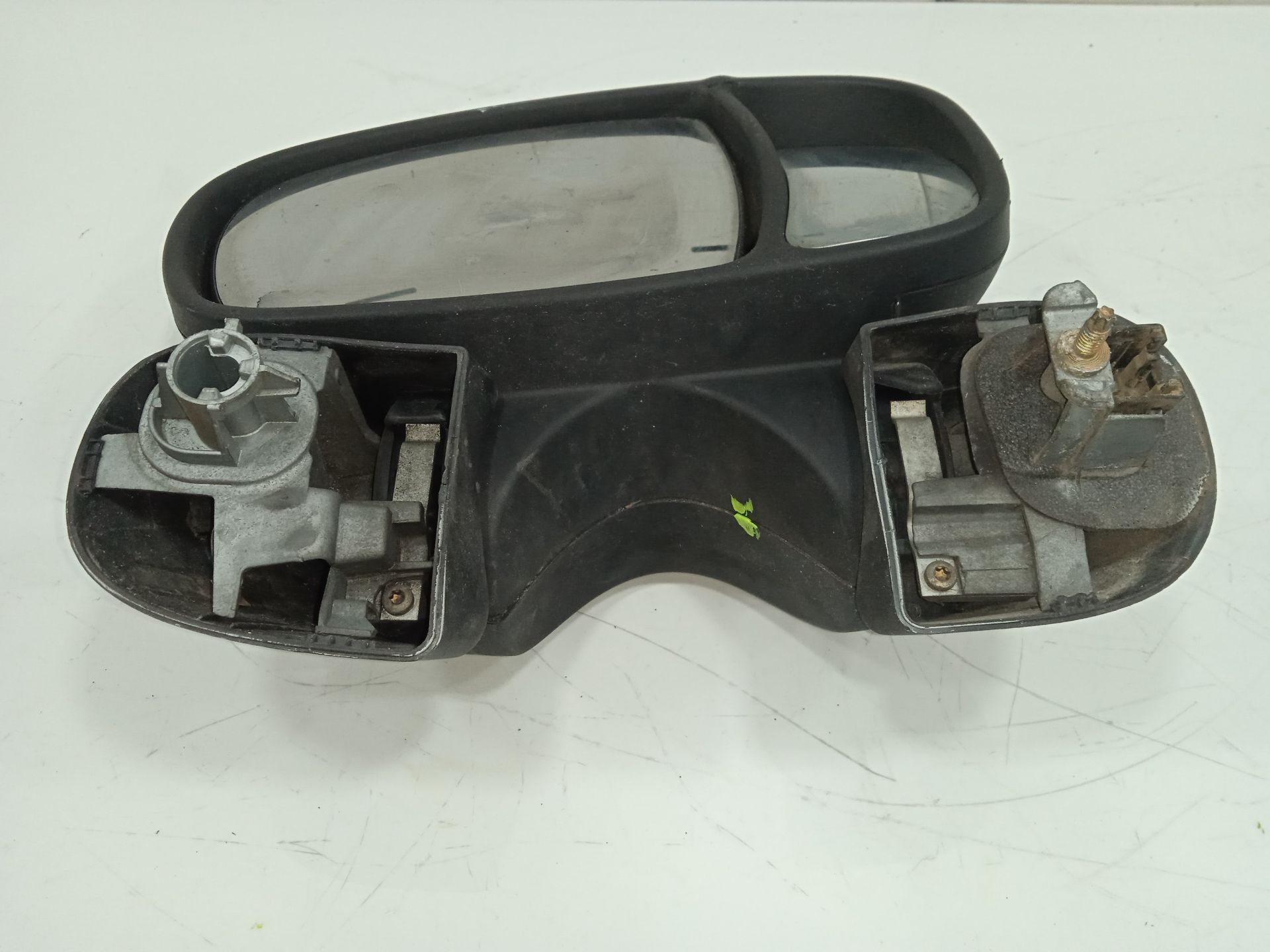 Retrovisor derecho nissan primastar (x83) caja cerrada batalla corta 29