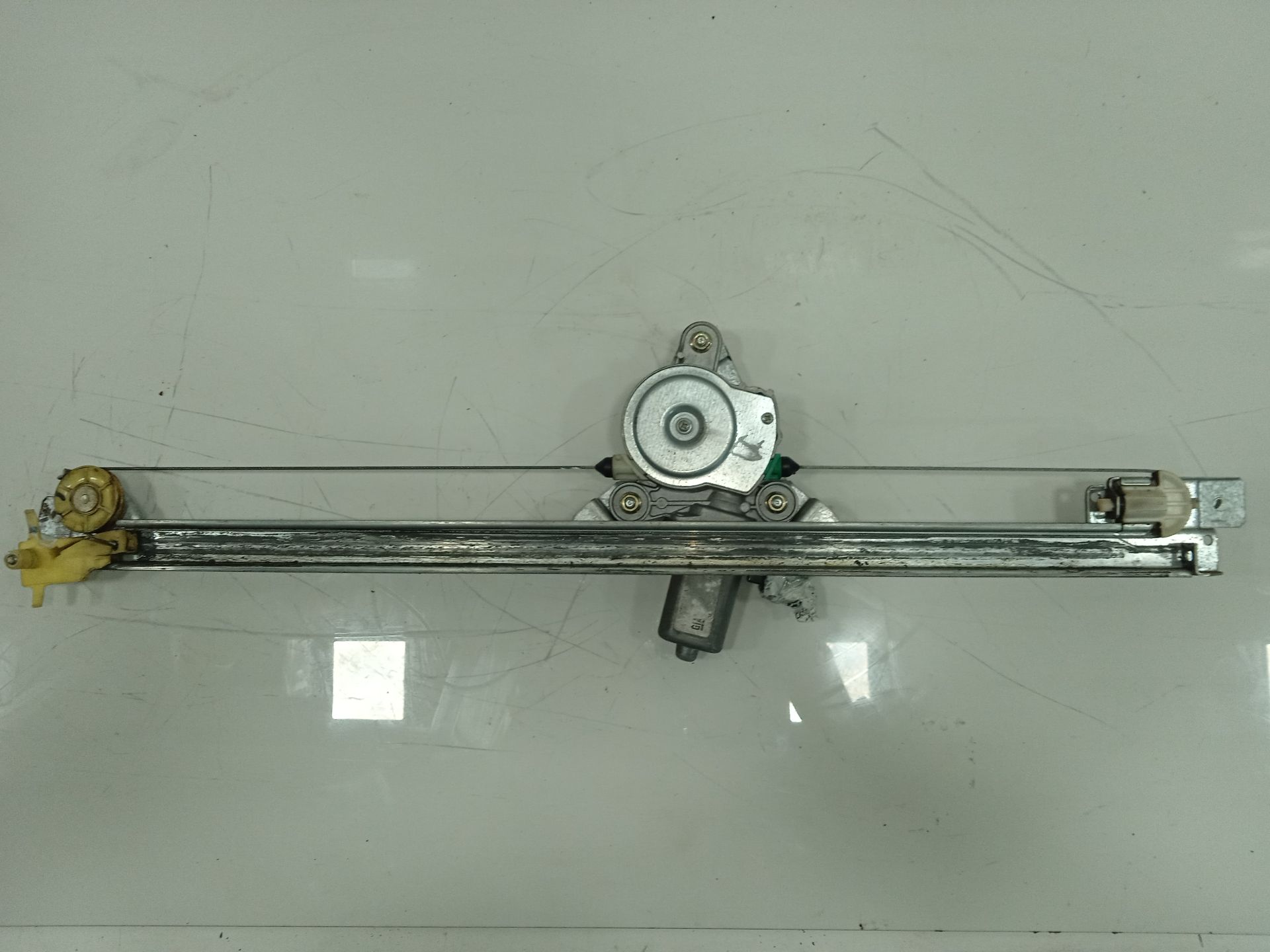 Elevalunas delantero derecho nissan primastar (x83) caja cerrada batalla corta 29
