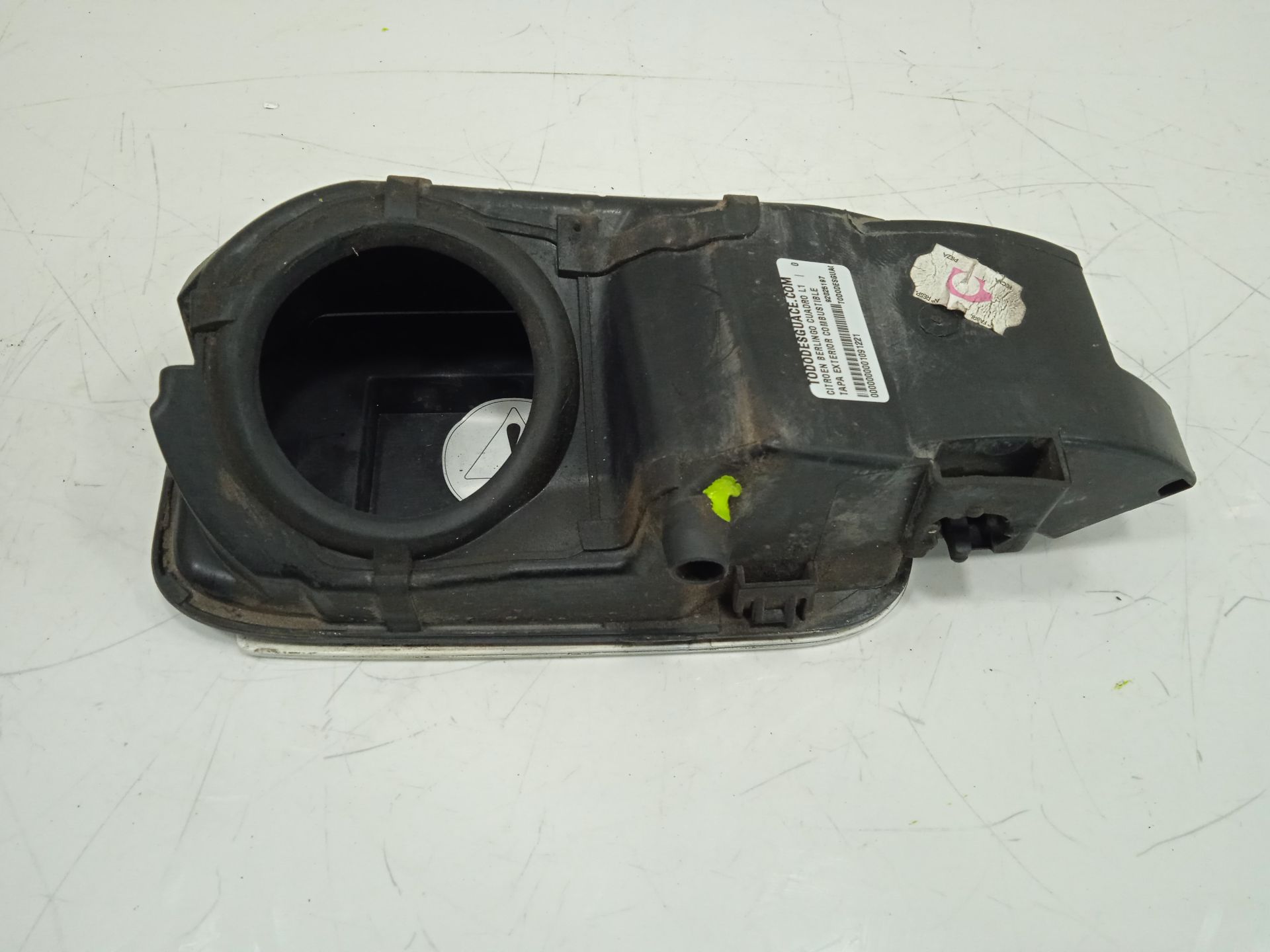 Tapa exterior combustible l1
