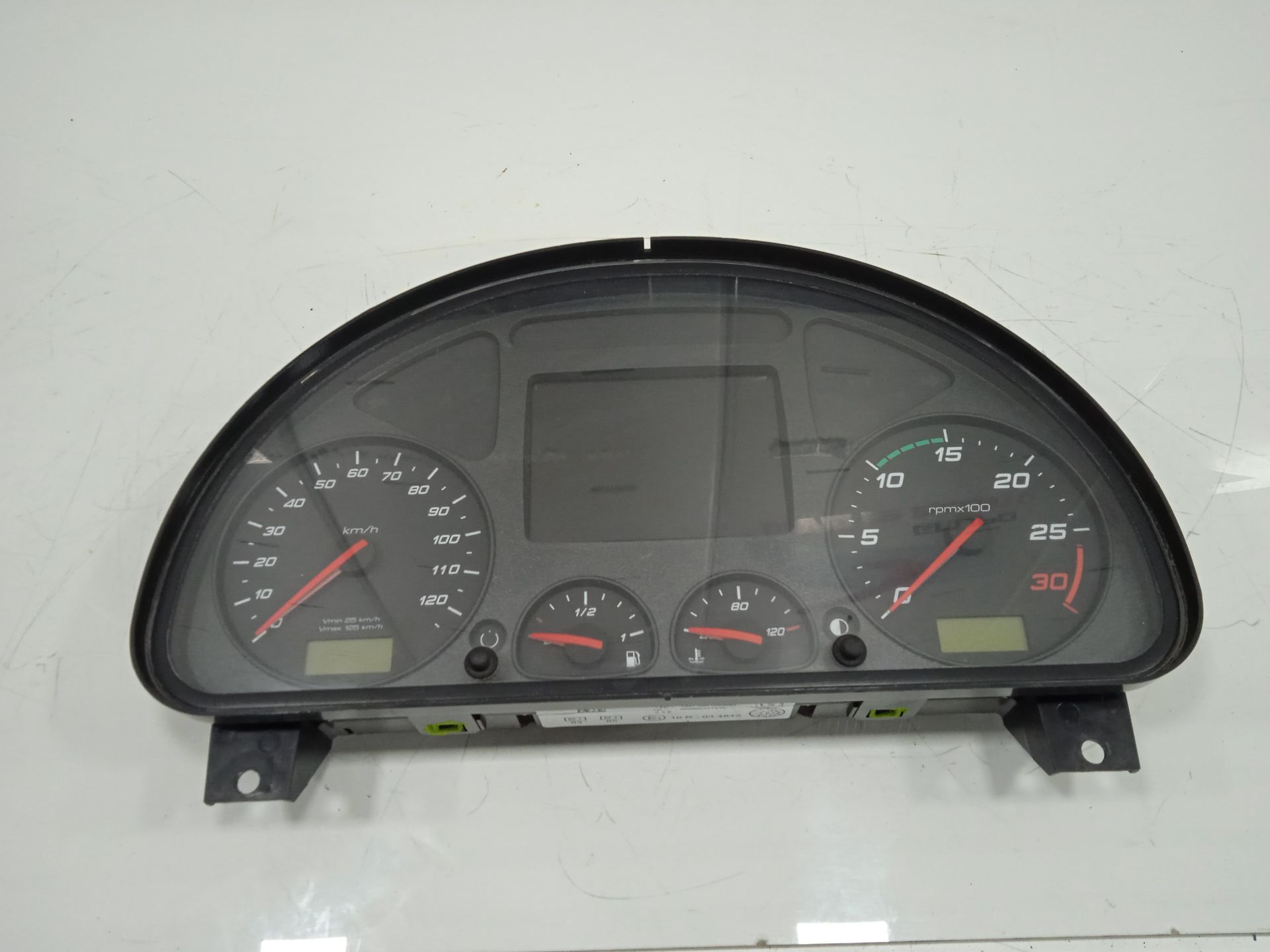 Cuadro instrumentos iveco stralis (ad hi-streetat hi-road)(07.2012) fg ad tp                    4