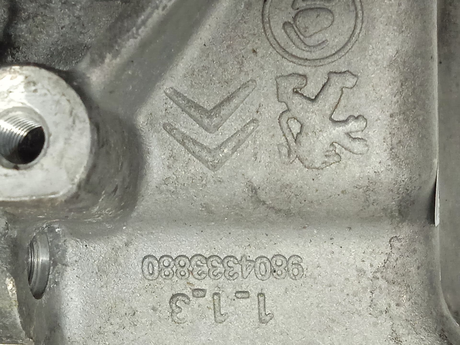 Soporte alternador   no identificado