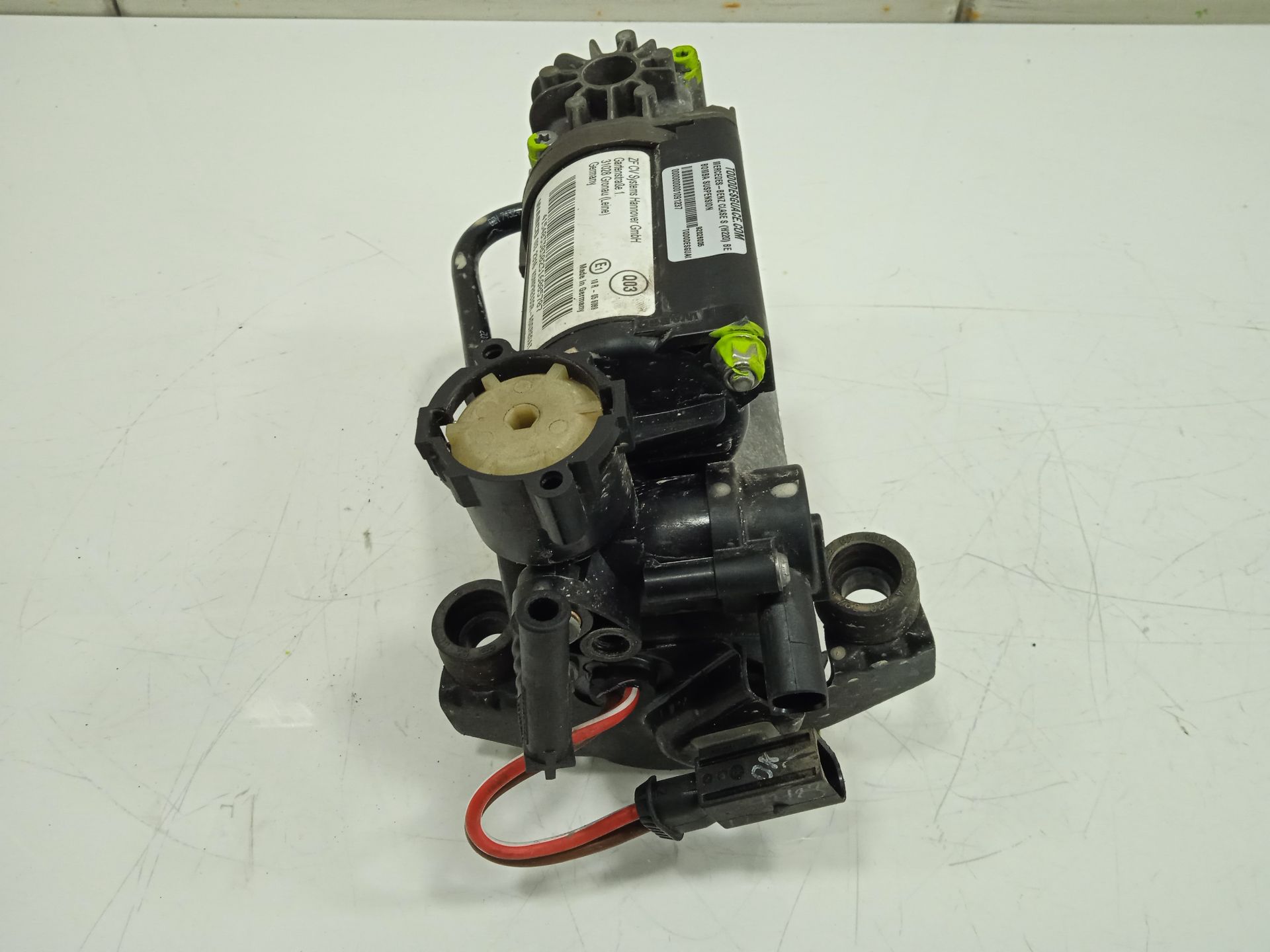 Bomba suspension mercedes-benz clase s (bm 220) berlina 320 (220.065)