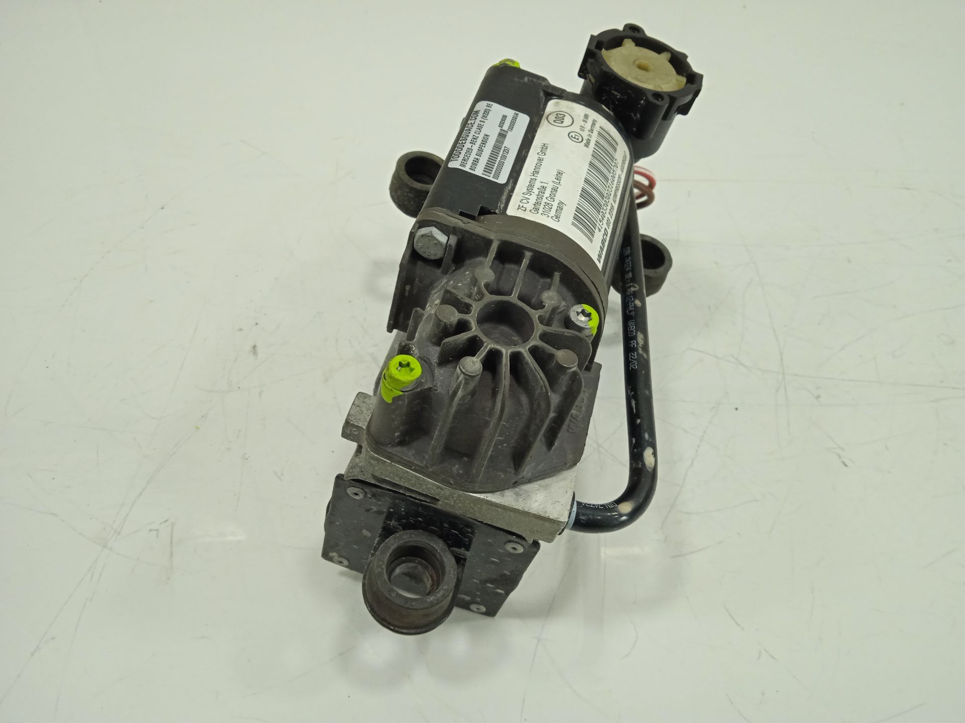 Bomba suspension mercedes-benz clase s (bm 220) berlina 320 (220.065)