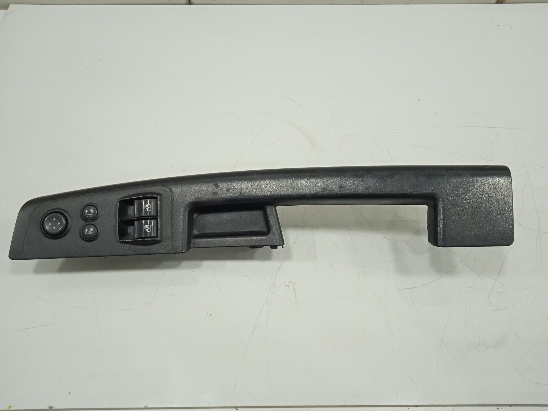 Mando elevalunas delantero izquierdo iveco stralis (ad hi-streetat hi-road)(07.2012) fg ad tp                    4