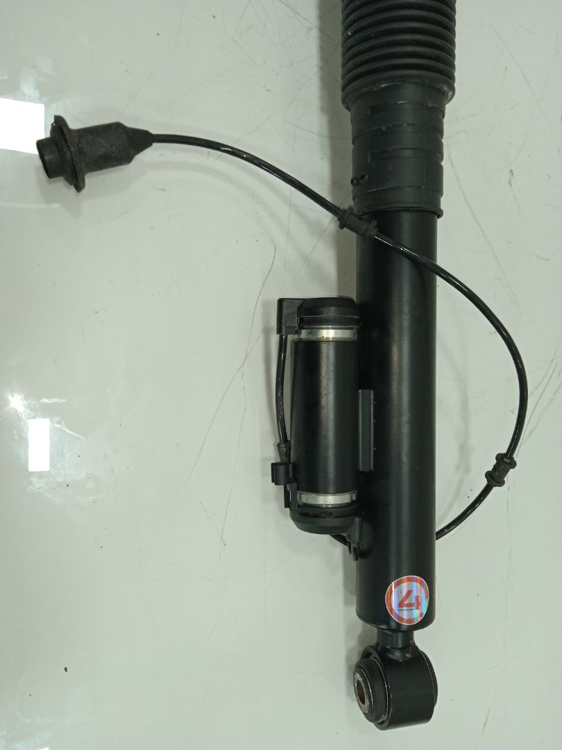 Amortiguador trasero izquierdo mercedes-benz clase s (bm 220) berlina 320 (220.065)