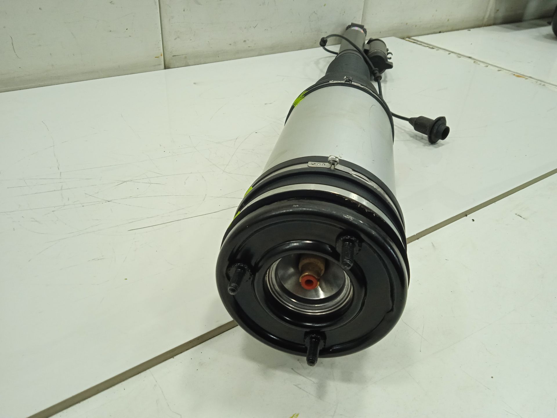 Amortiguador trasero izquierdo mercedes-benz clase s (bm 220) berlina 320 (220.065)