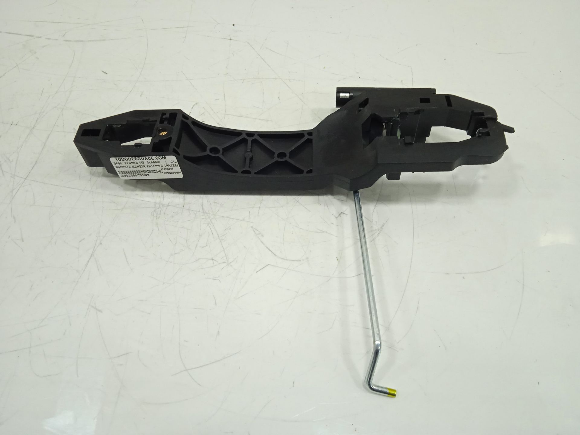 Soporte maneta exterior trasera izquierda   no identificado