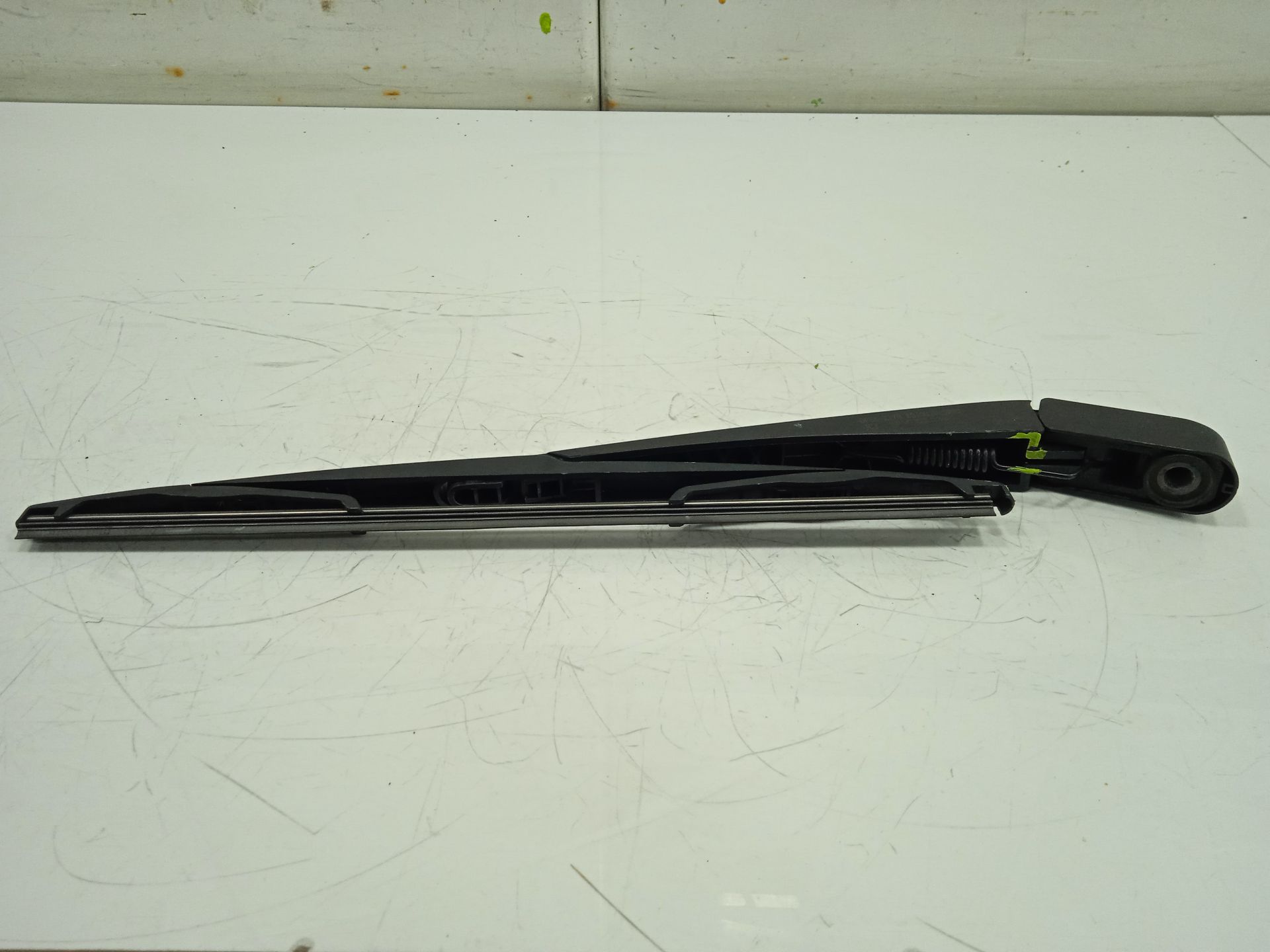 Brazo limpia trasero   no identificado