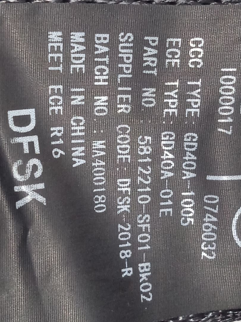 Cinturon seguridad trasero derecho   no identificado