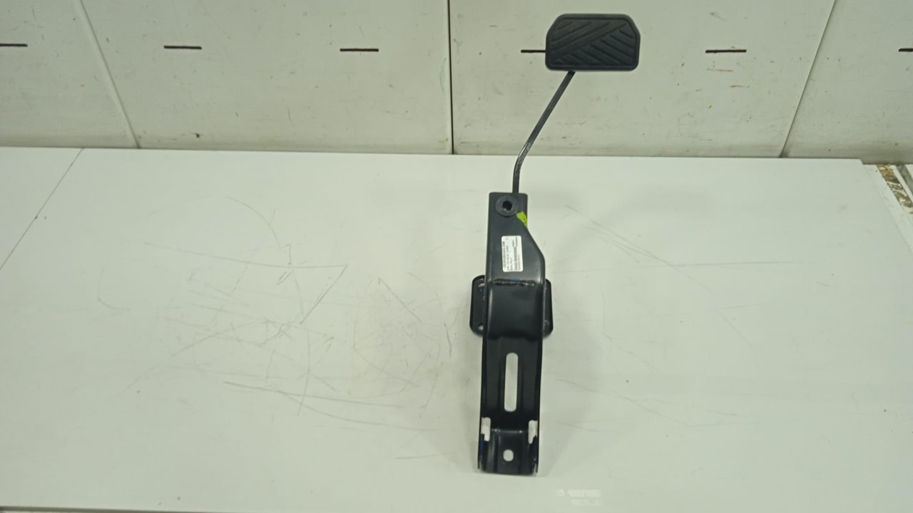 Pedal freno   no identificado