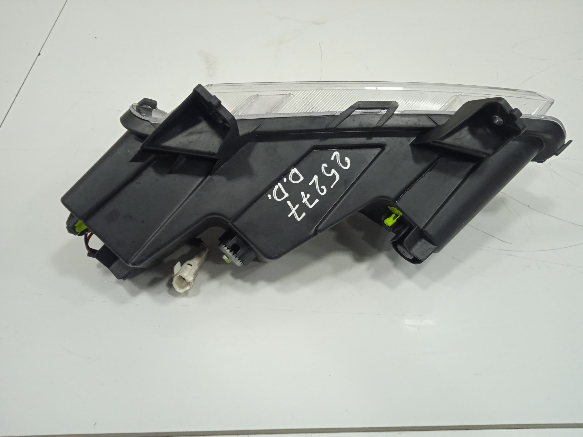 Faro antiniebla derecho   no identificado