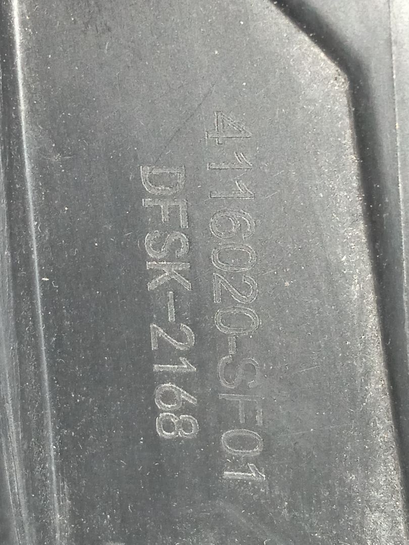 Faro antiniebla derecho   no identificado