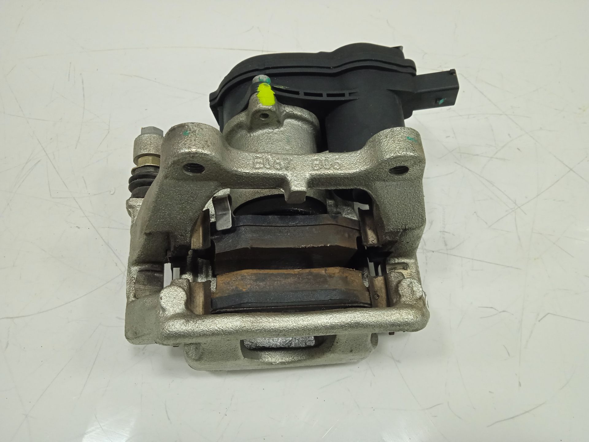 Pinza de freno trasera derecha   no identificado
