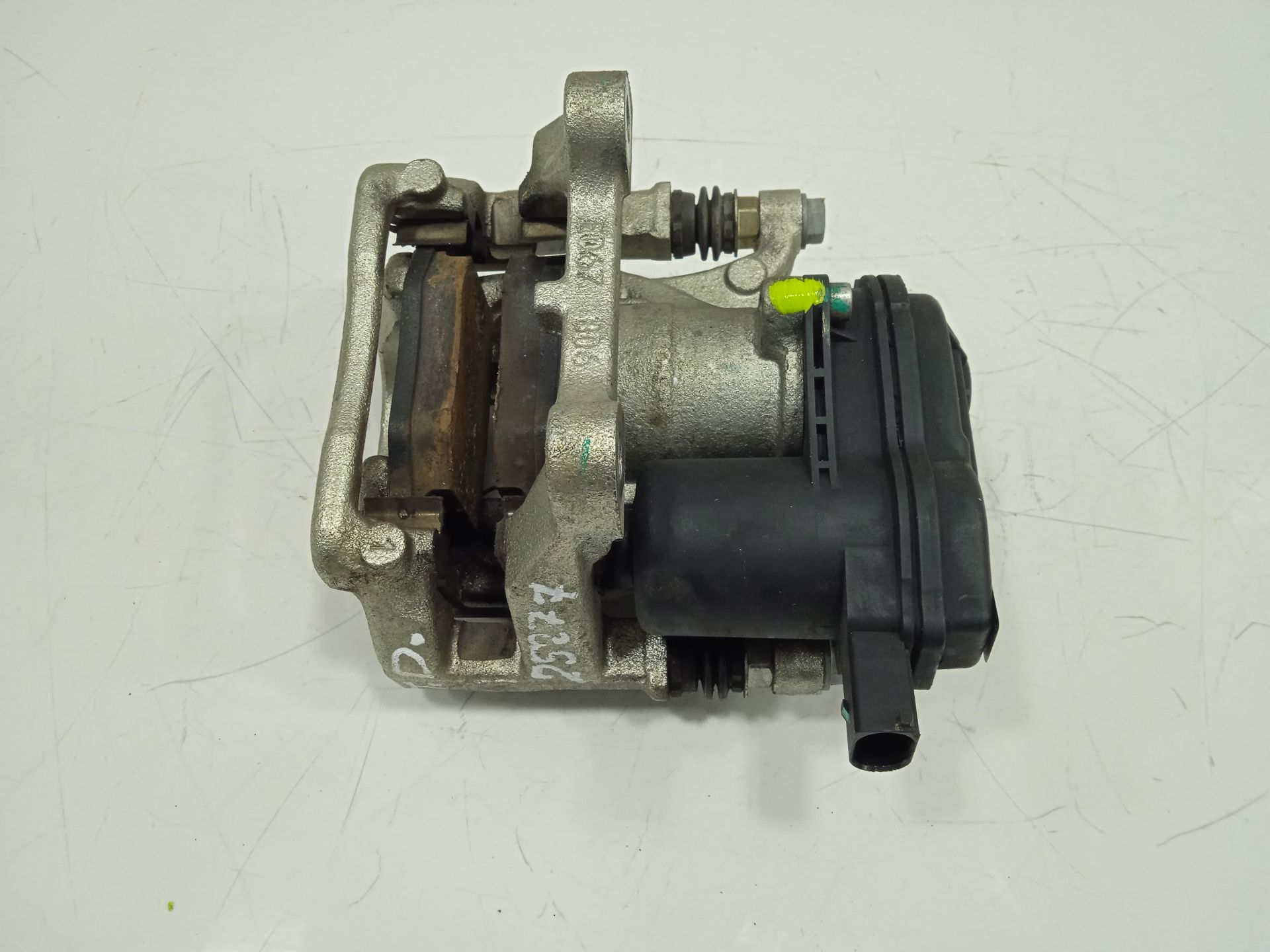 Pinza de freno trasera derecha   no identificado