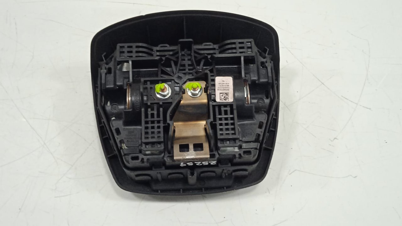Airbag delantero izquierdo renault  no identificado