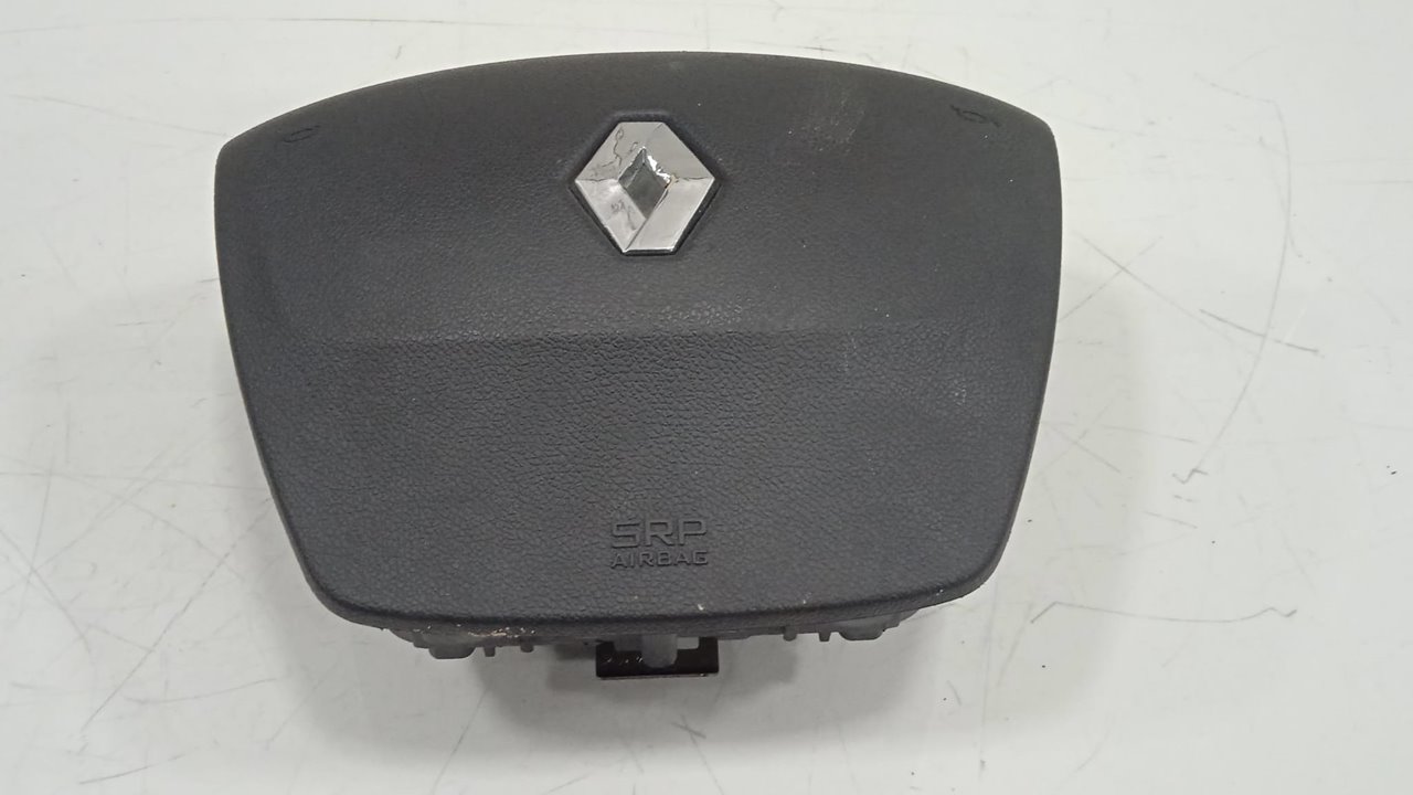 Airbag delantero izquierdo renault  no identificado