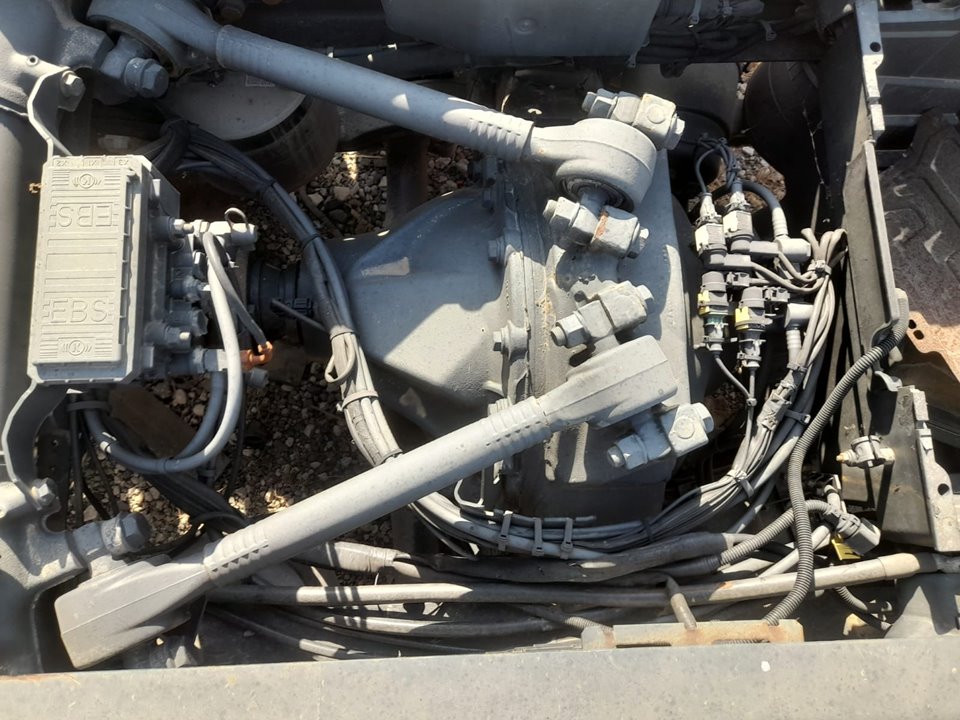 No identificado mercedes-benz actros 4 2-ejes bm 963 (2011) 