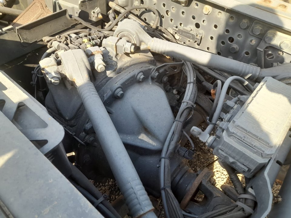 No identificado mercedes-benz actros 4 2-ejes bm 963 (2011) 