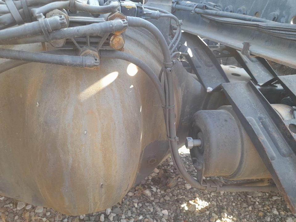 No identificado mercedes-benz actros 4 3-ejes bm 963 (2011) 25xx 6x2 szm l bigspace