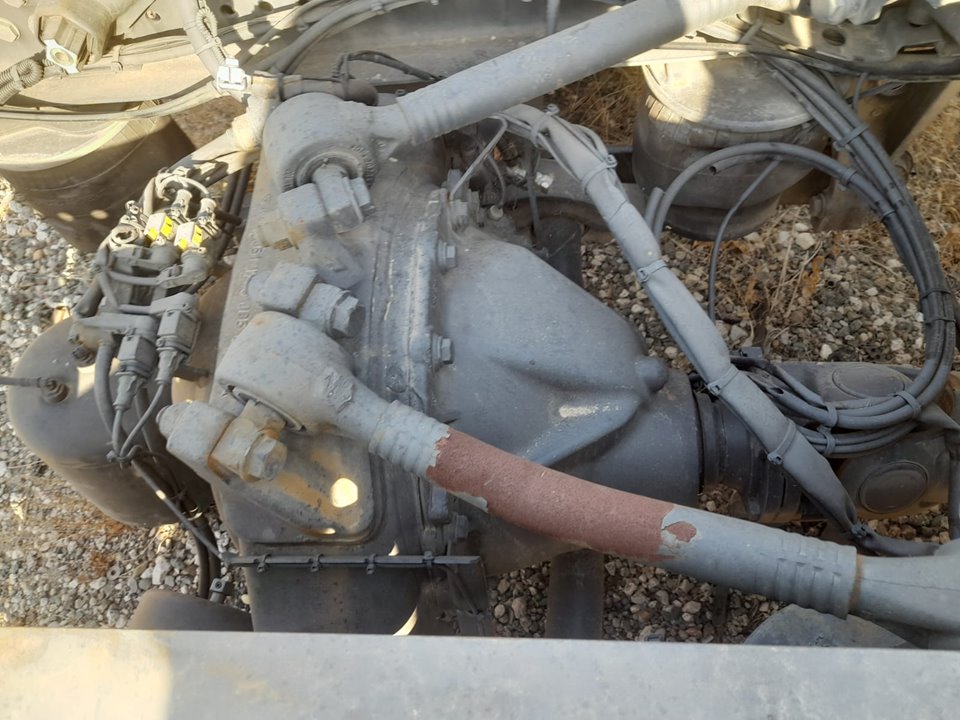 No identificado mercedes-benz actros 4 3-ejes bm 963 (2011) 25xx 6x2 szm l bigspace