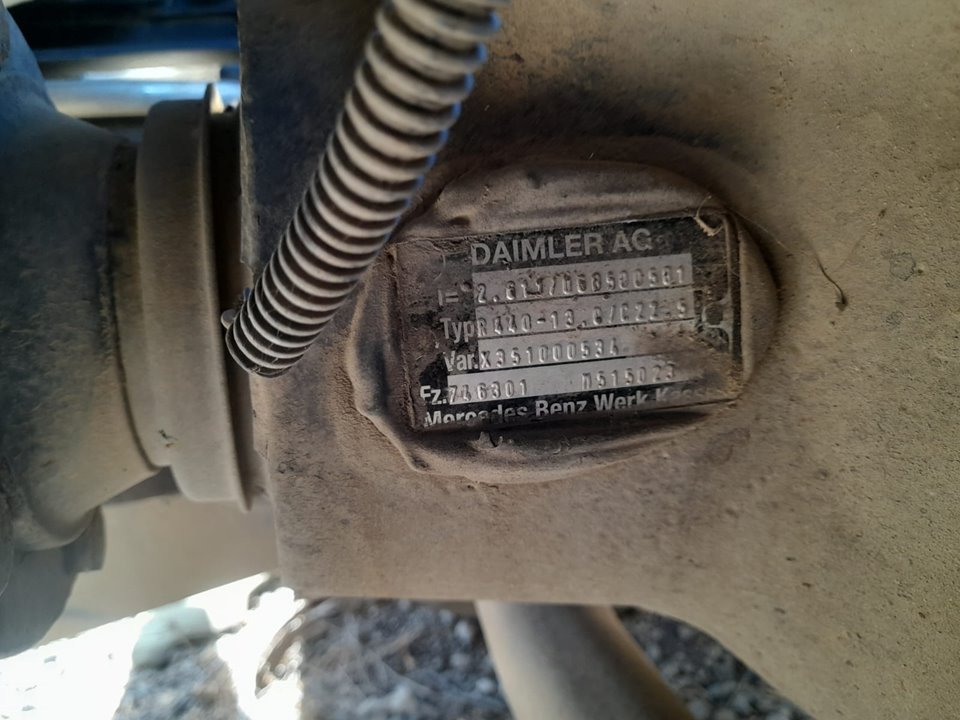 No identificado mercedes-benz actros 4 3-ejes bm 963 (2011) 25xx 6x2 szm l bigspace