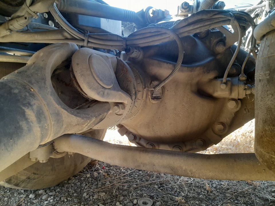 No identificado mercedes-benz actros 4 3-ejes bm 963 (2011) 25xx 6x2 szm l bigspace