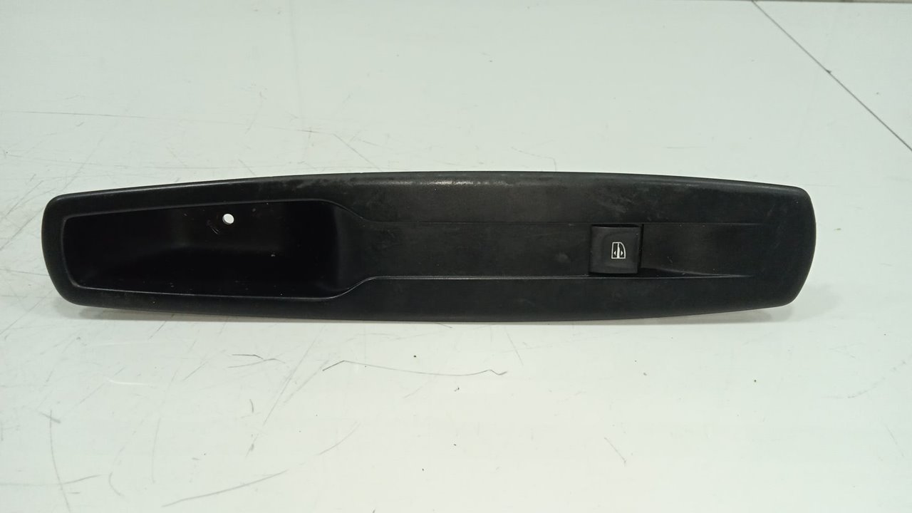 Mando elevalunas delantero derecho renault  no identificado