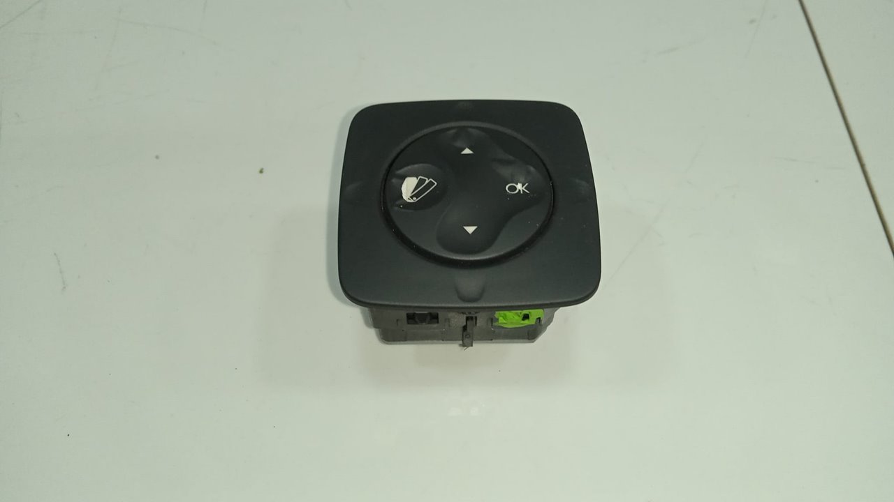 Mando multifuncion renault  no identificado