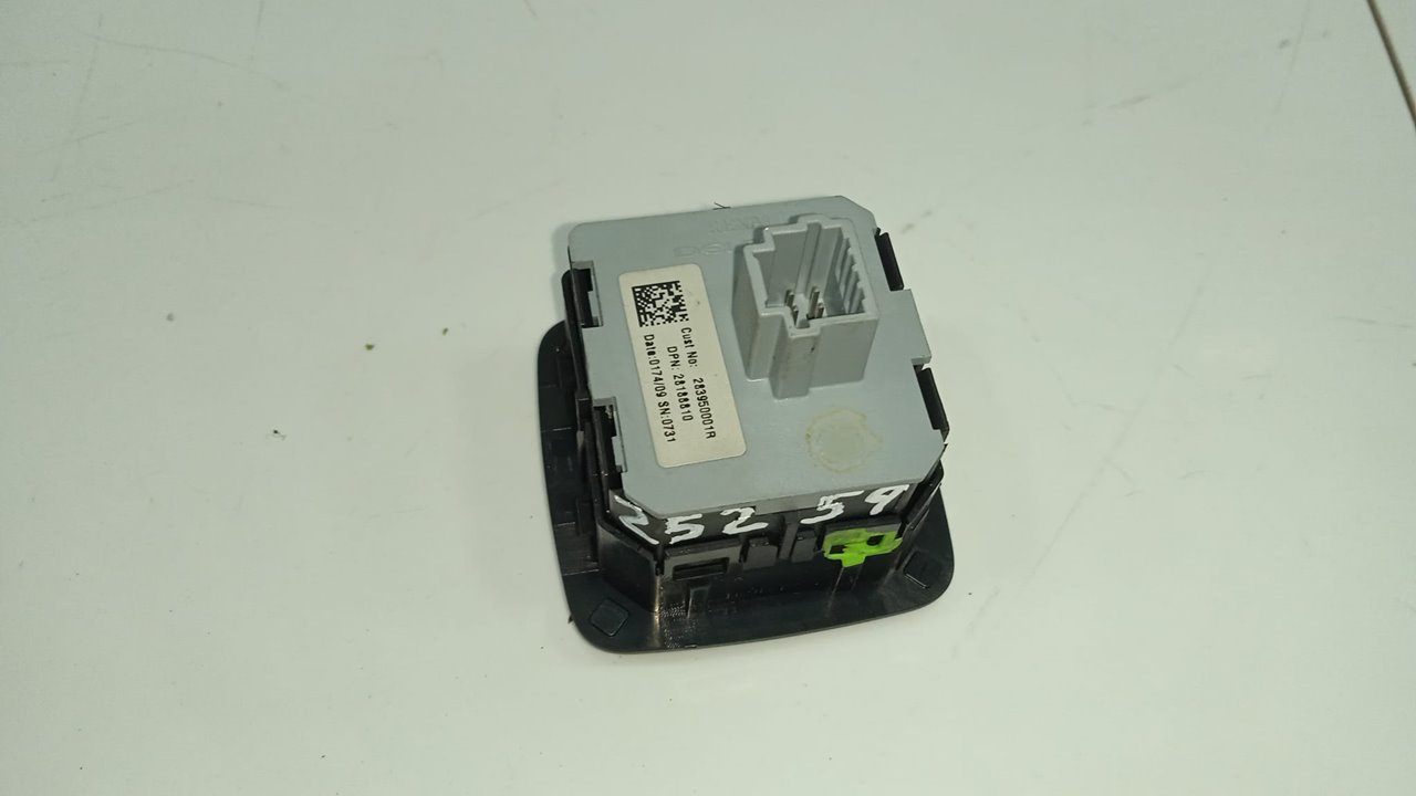 Mando multifuncion renault  no identificado