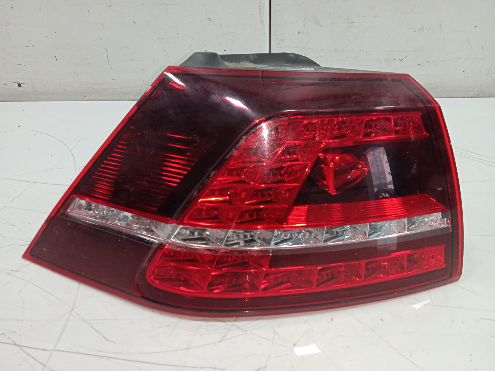 Piloto trasero izquierdo volkswagen golf vii (5g1be1) gti bluemotion