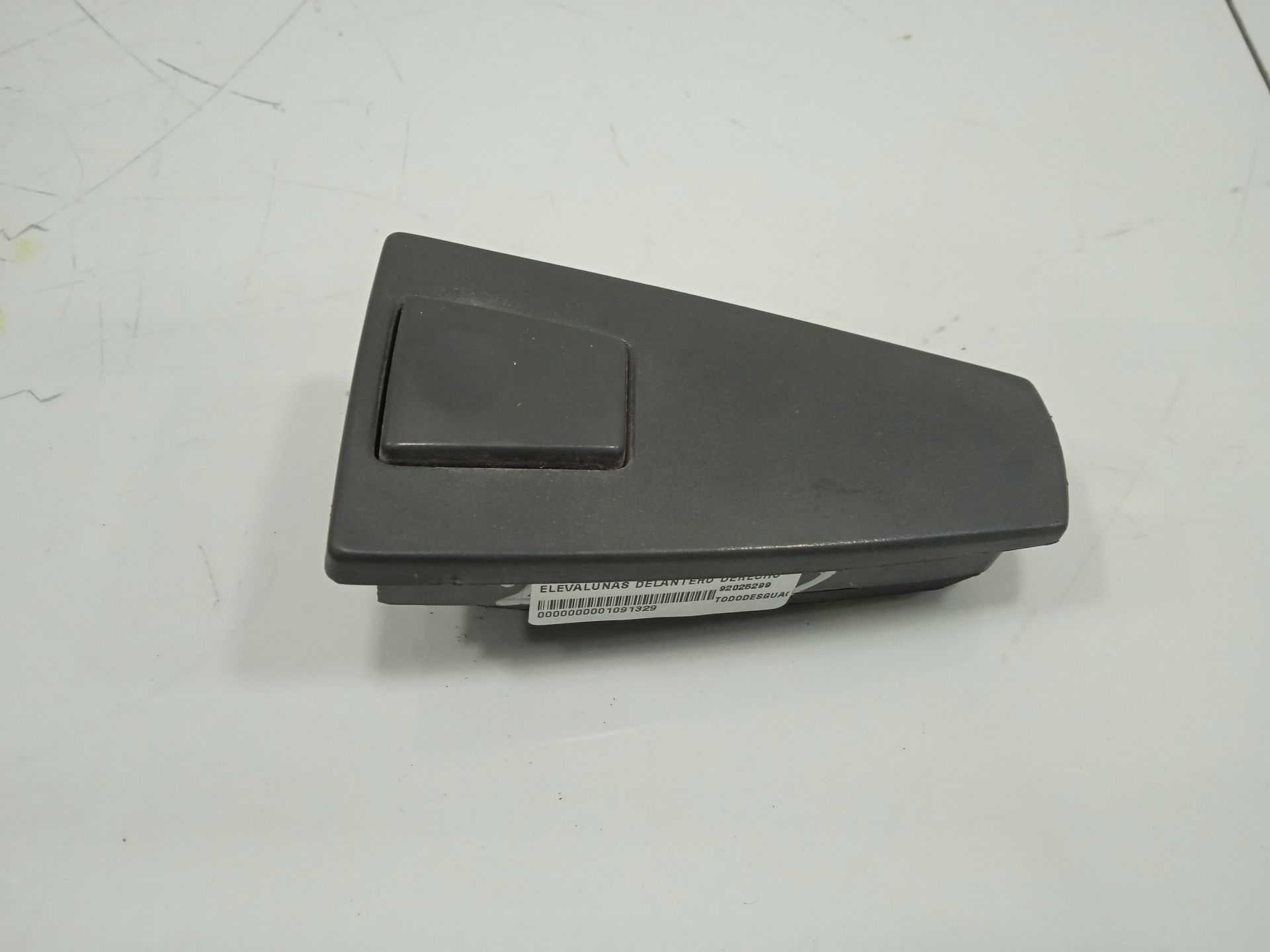 Mando elevalunas delantero derecho volvo fh fg 4x2 low largo (lh1 o l2h1)