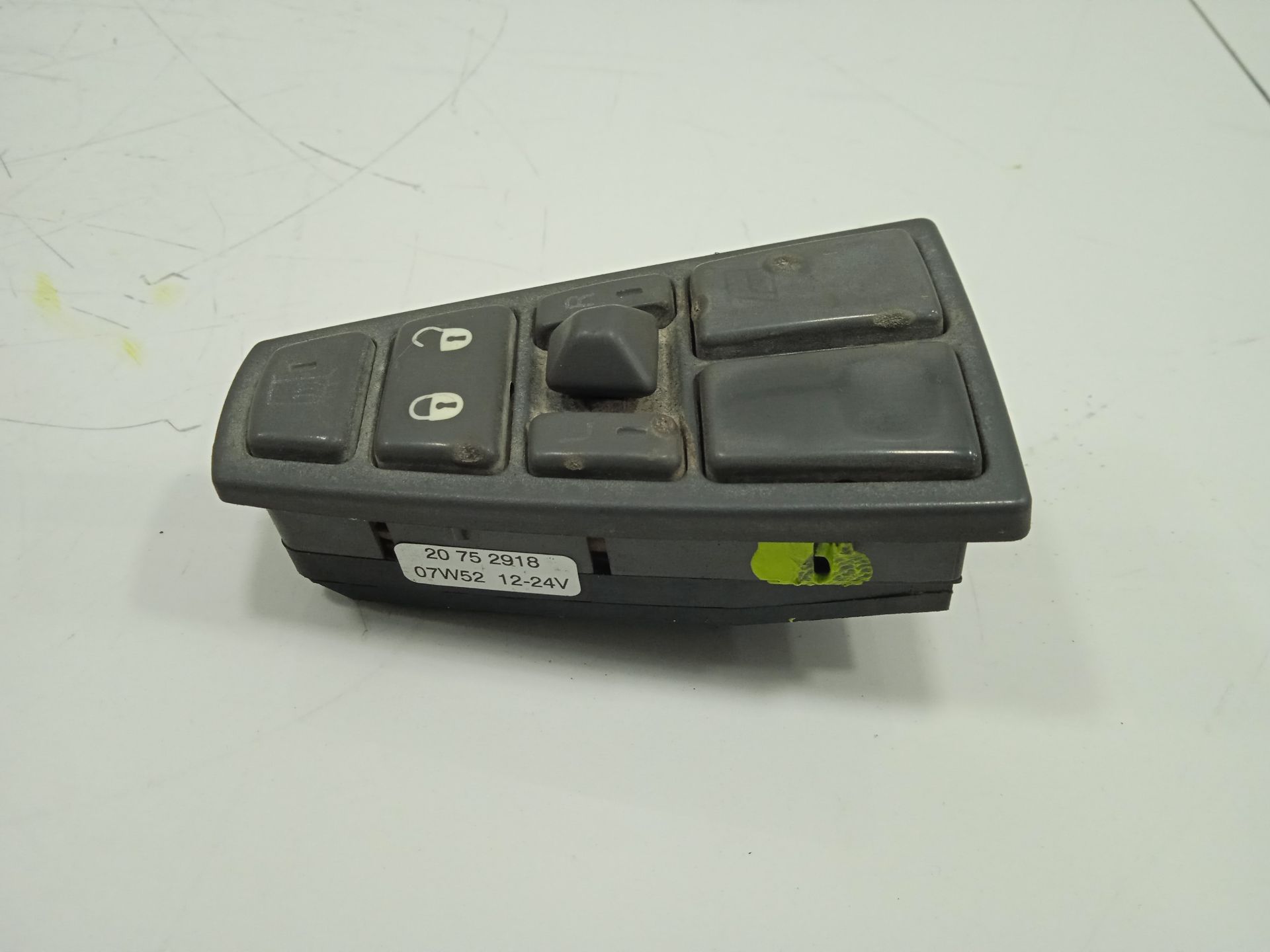 Mando elevalunas delantero izquierdo volvo fh fg 4x2 low largo (lh1 o l2h1)