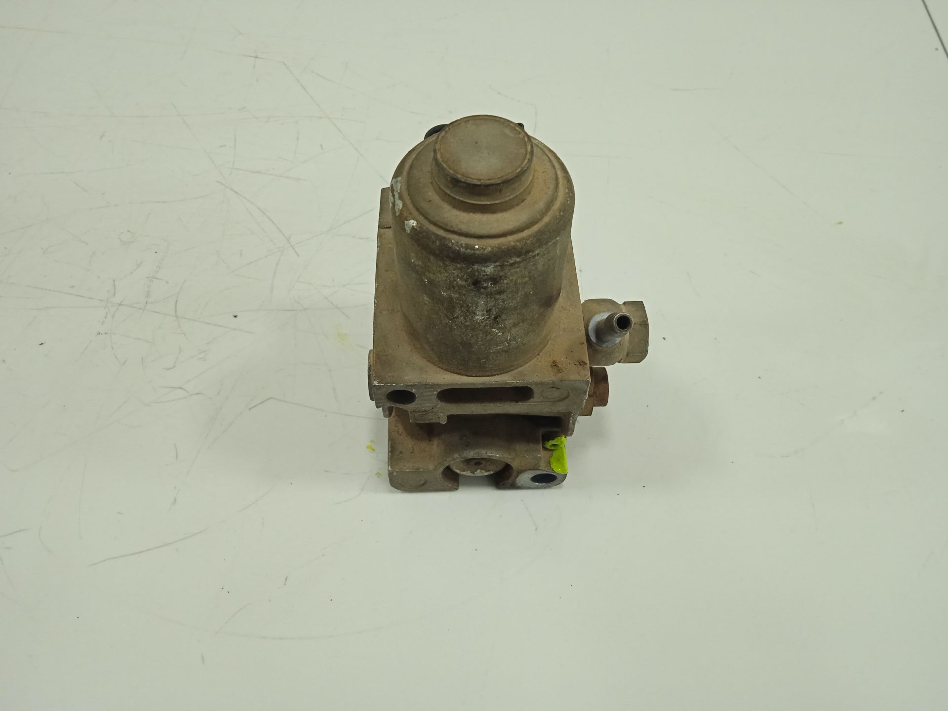 No identificado mercedes-benz actros 4 2-ejes bm 963 (2011) 18xx 4x2 sattelzugmaschine l b