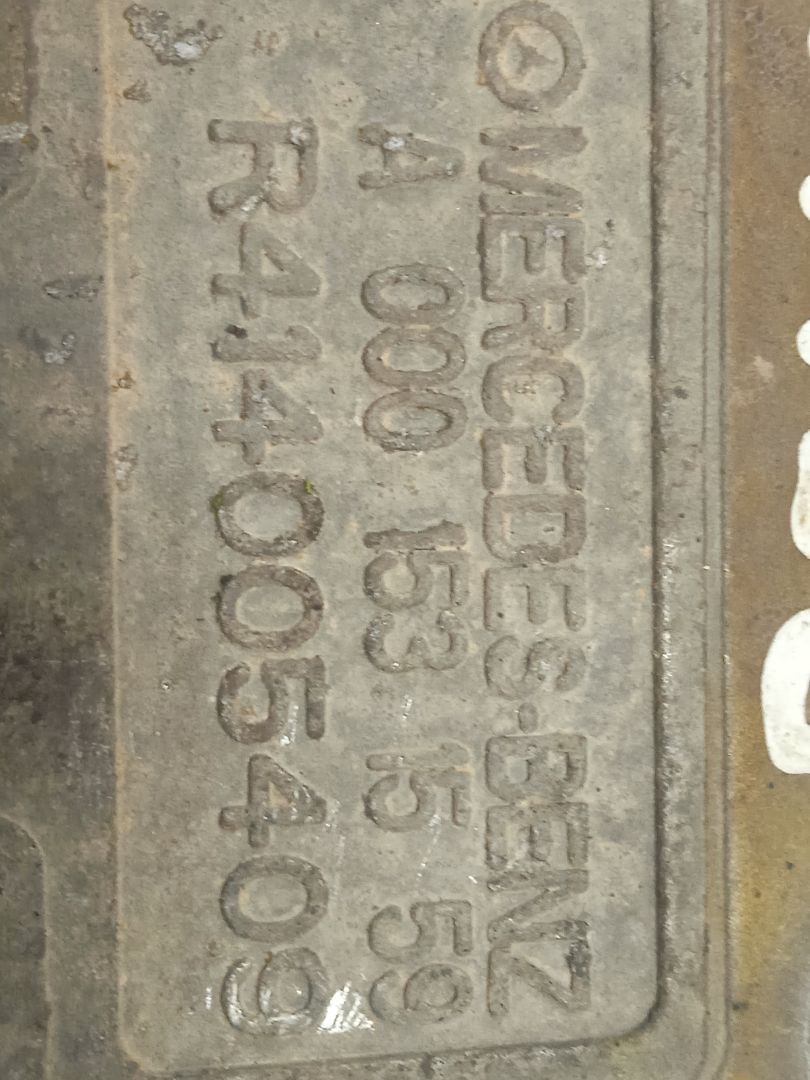 No identificado mercedes-benz actros 4 2-ejes bm 963 (2011) 18xx 4x2 sattelzugmaschine l b