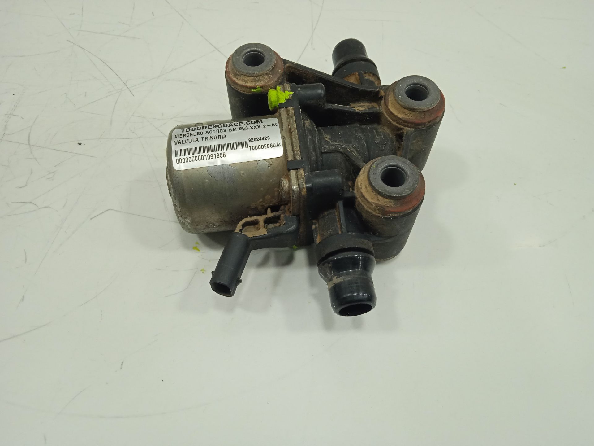 No identificado mercedes-benz actros 4 2-ejes bm 963 (2011) 18xx 4x2 sattelzugmaschine l b