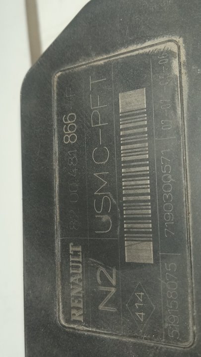 Caja reles / fusibles   no identificado