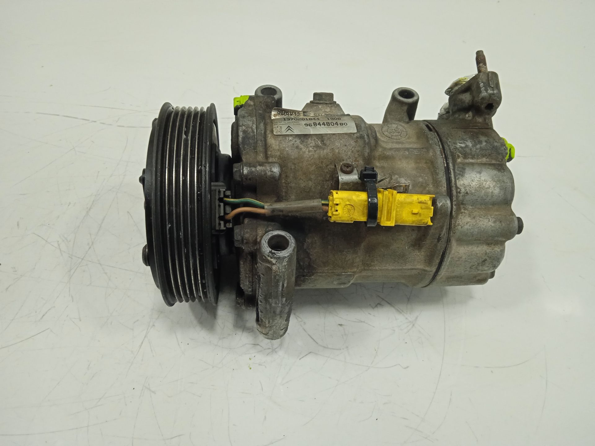 Compresor aire acondicionado   no identificado