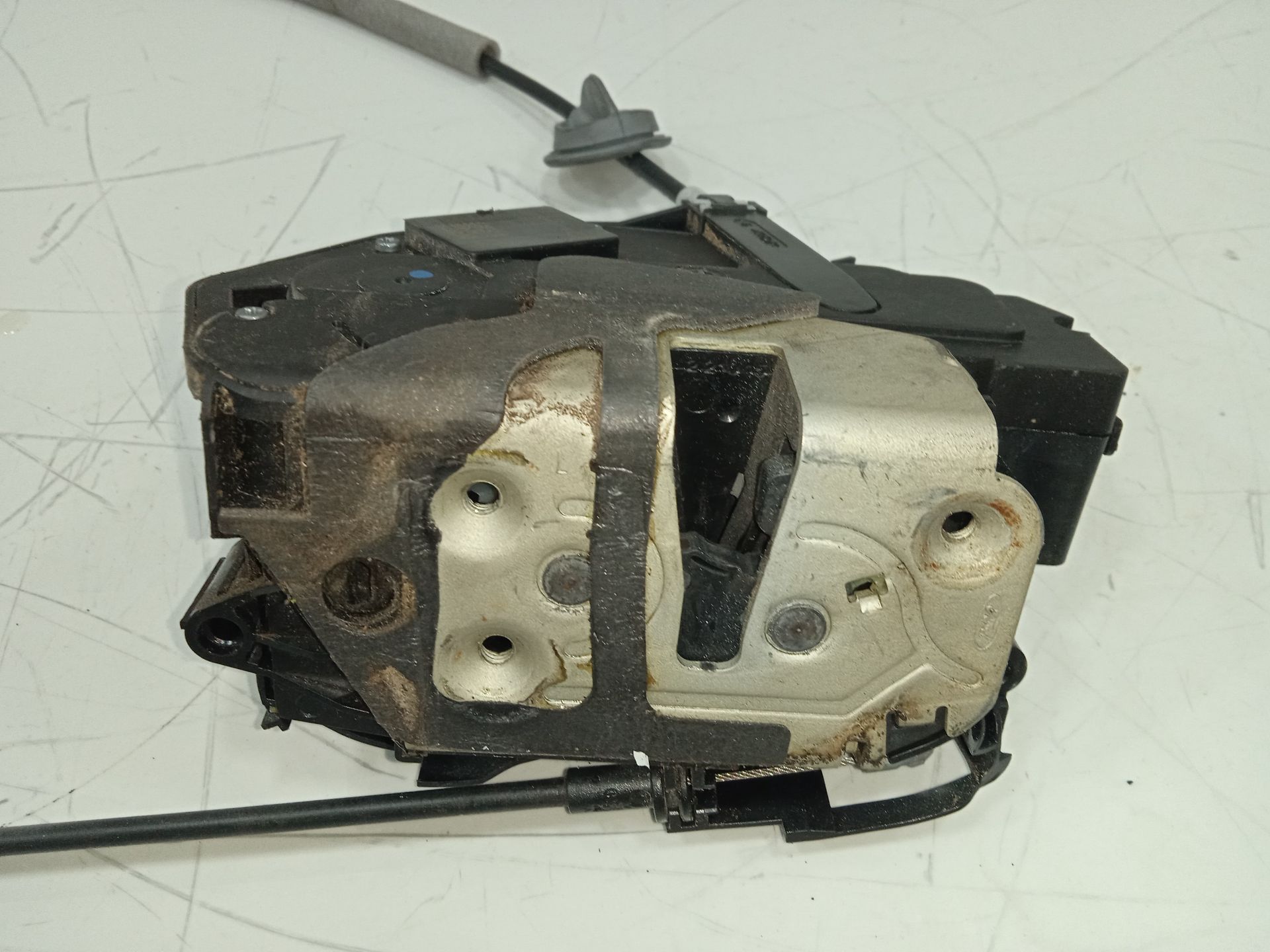 Cerradura puerta delantera izquierda volvo v60 familiar kinetic